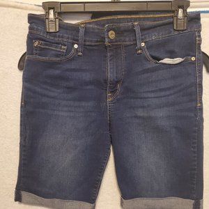 Women's size 28(6) Bermuda Denim Shorts